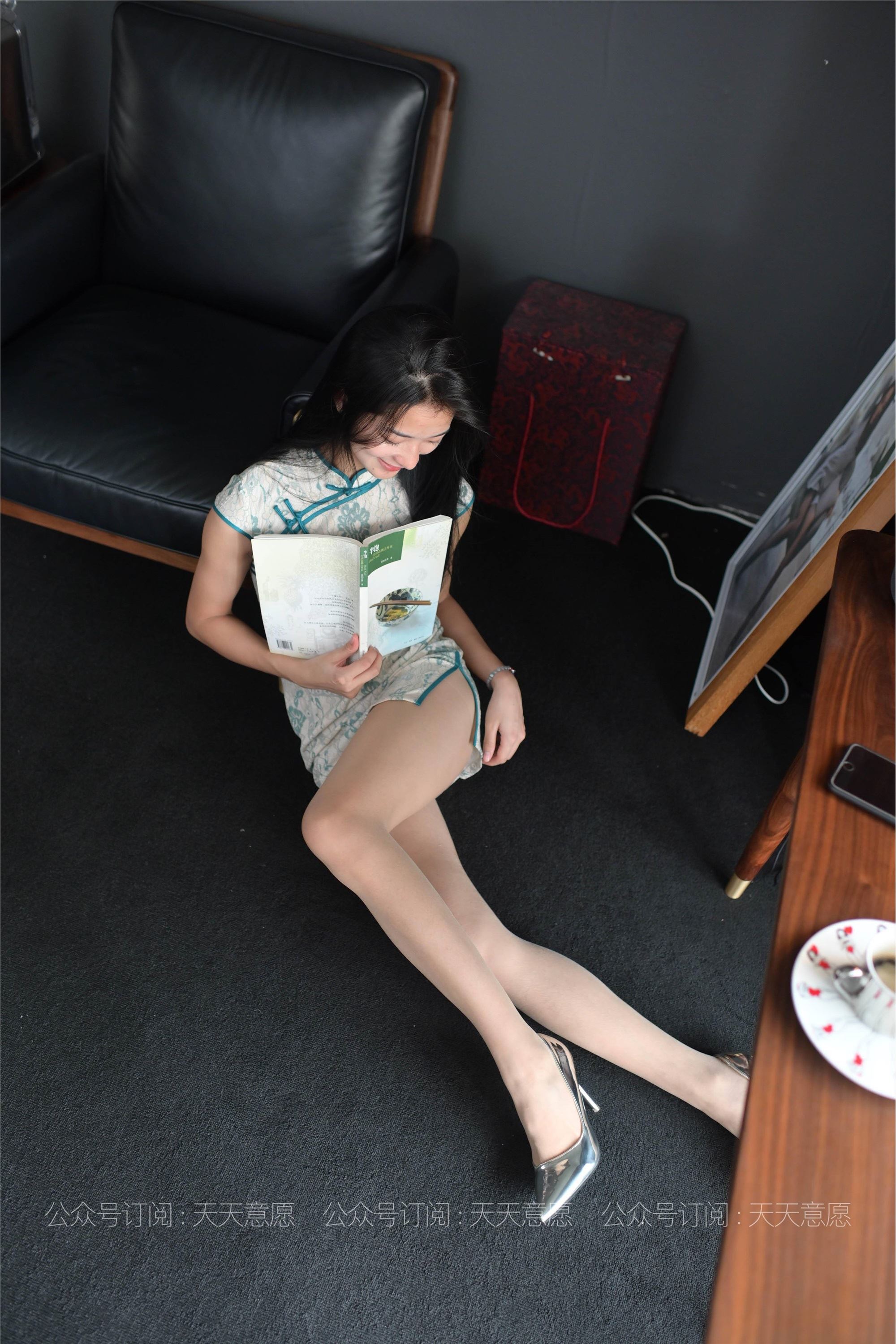 IESS异思趣向 - 模特：宁宁《爱看书的旗袍美女》